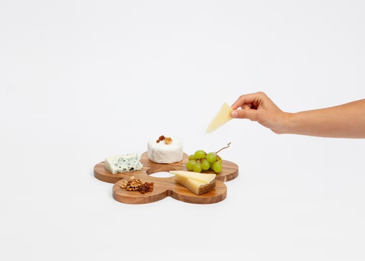 Serving Board, Daisy