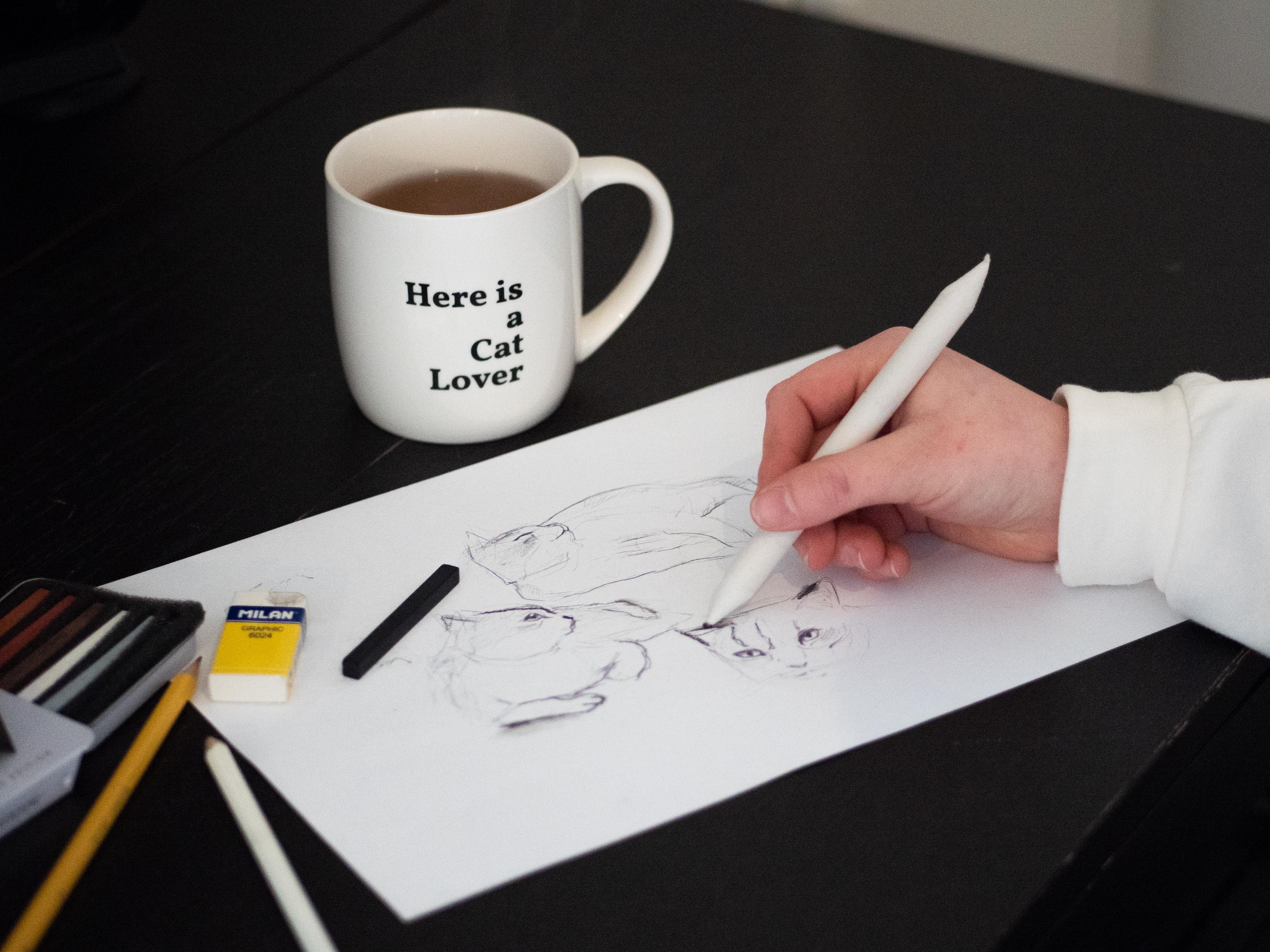 Tasse - Here is a Cat Lover