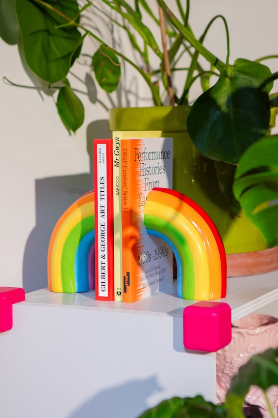 Rainbow - Buchstütze