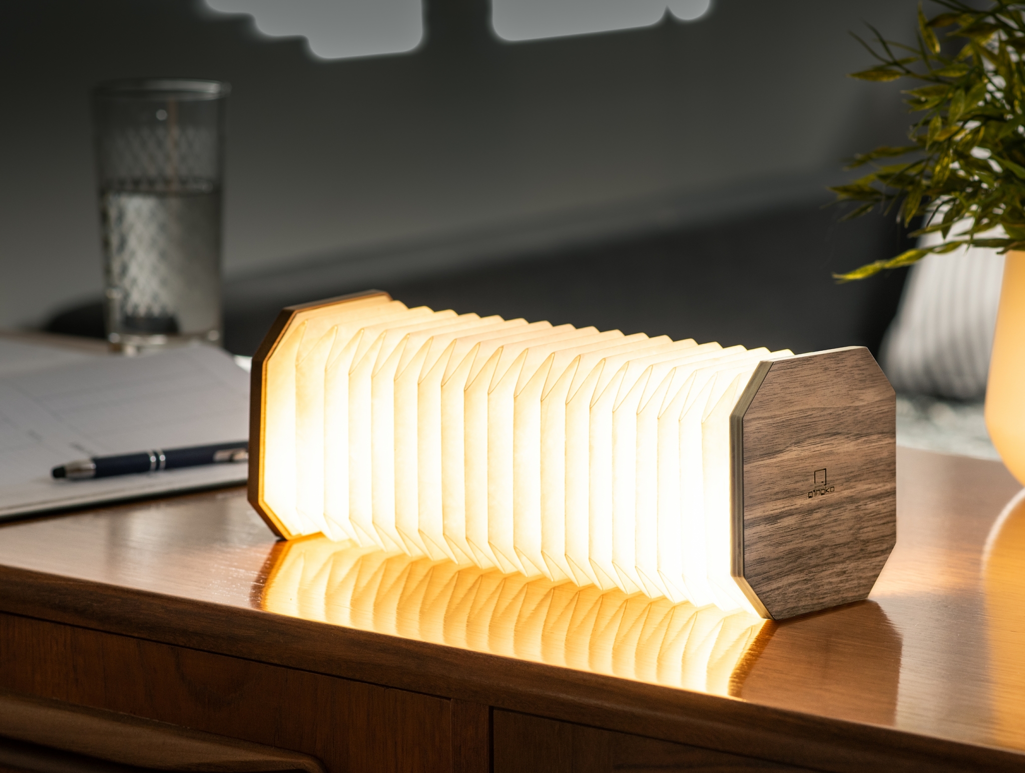 Walnut, warm und kalt LED, 7-10h