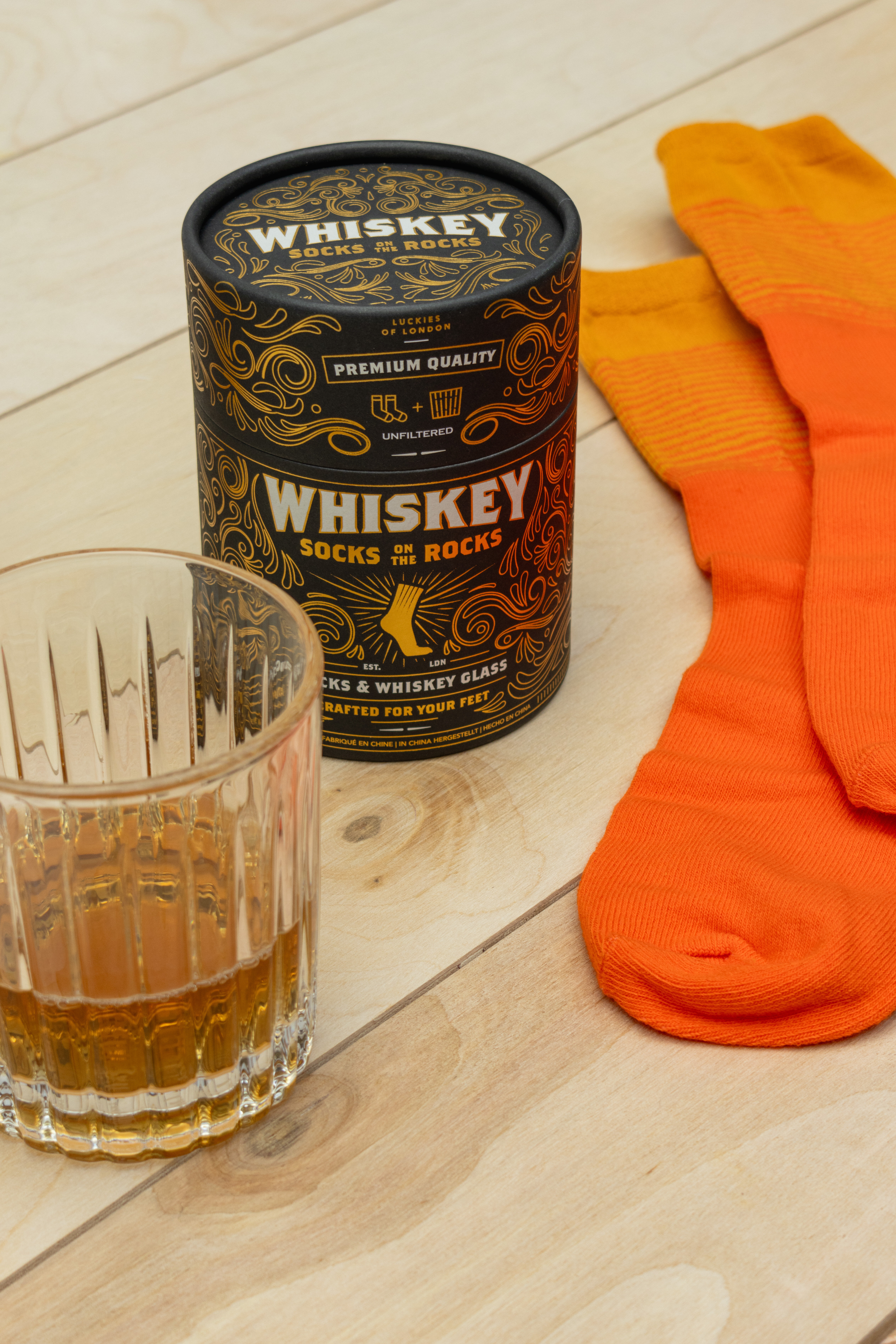 WHISKEY SOCKS ON THE ROCKS