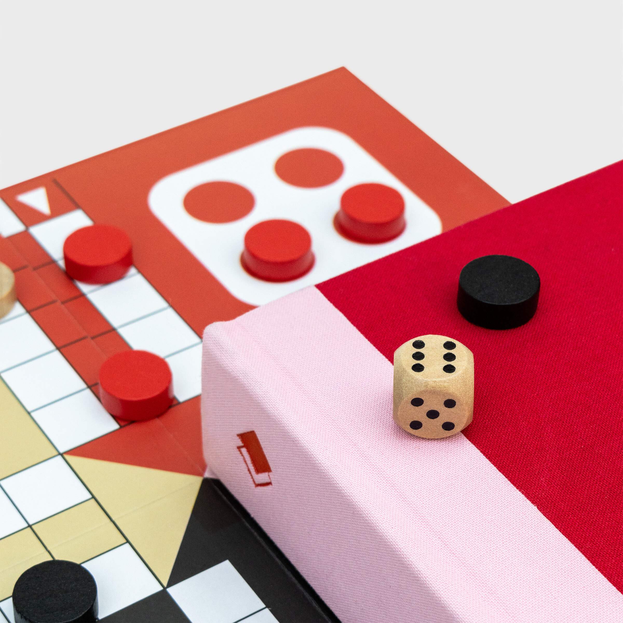 LUDO IN A BOOK - Spiel Eile-mit-Weile